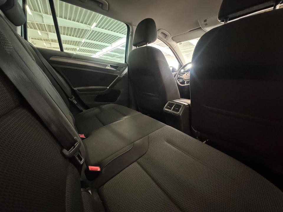 VW Golf VII 1,4 TSi 125 Comfortline Variant 5d