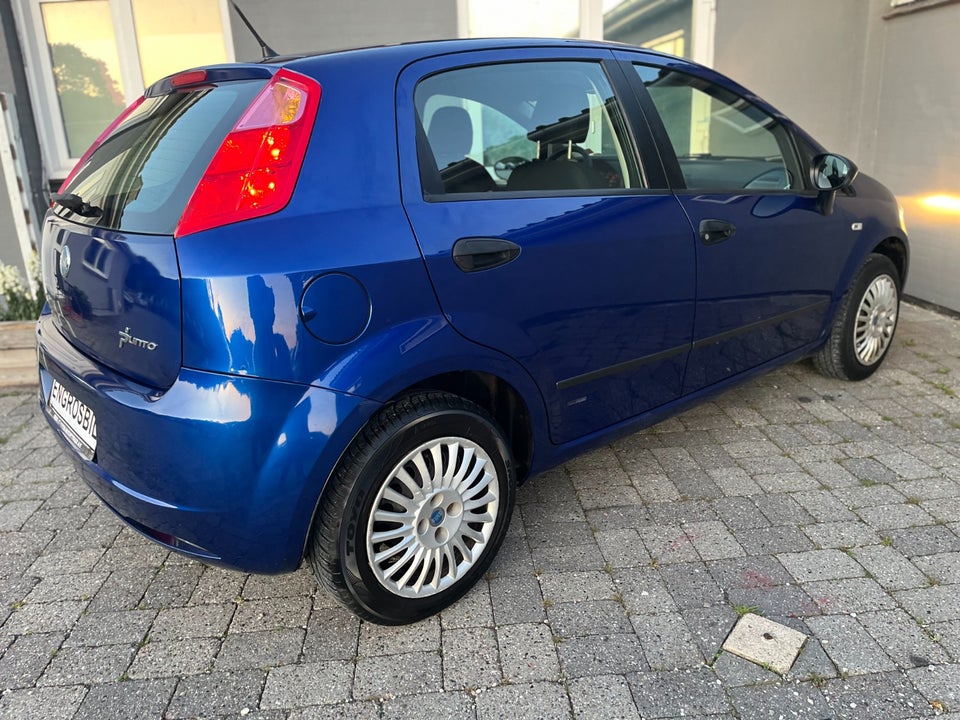 Fiat Punto 1,2 16V Emotion 5d