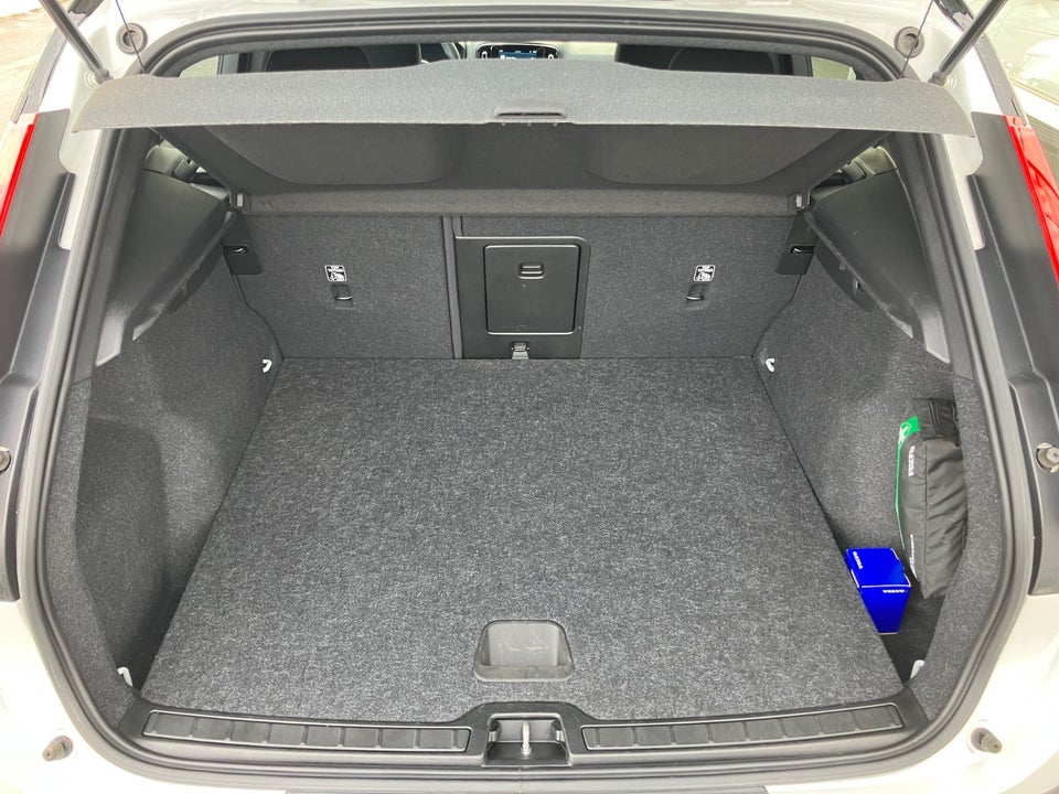 Volvo XC40 P6 ReCharge Core 5d