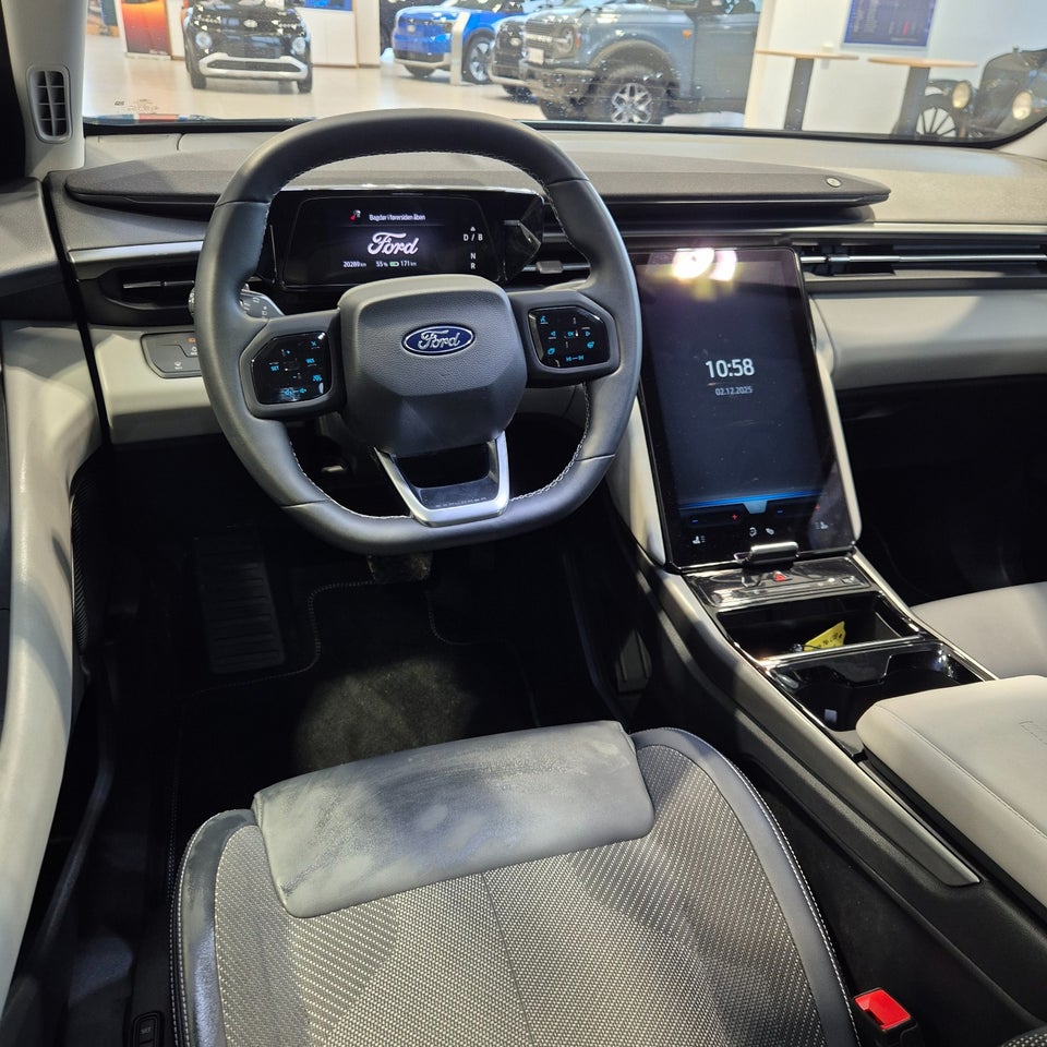 Ford Explorer 82 Select Extended Range 5d