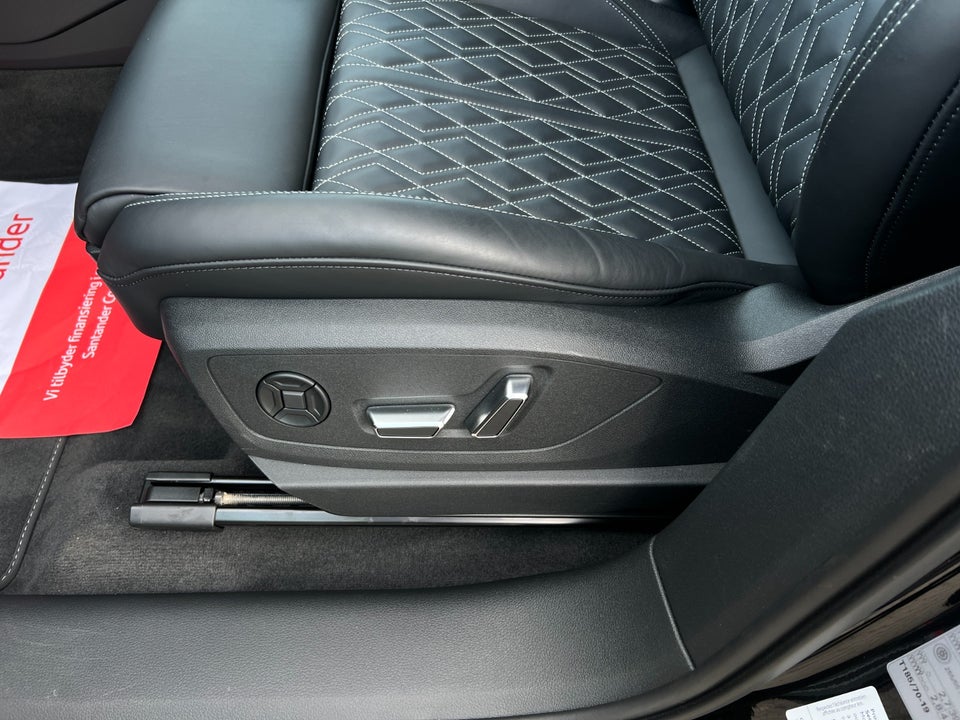 Audi e-tron 55 S-line quattro 5d