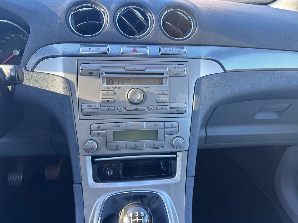 Ford S-MAX 2,0 Ambiente 7prs 5d