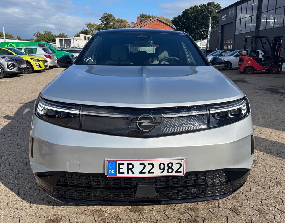 Opel Grandland-e 73 GS 5d