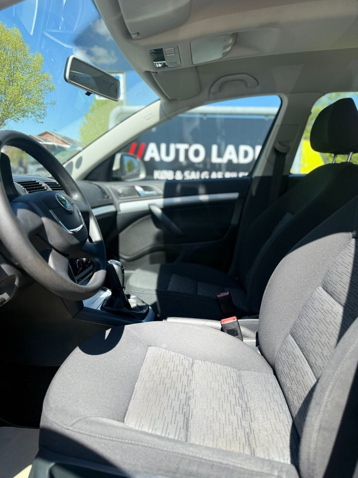 Skoda Octavia 1,2 TSi 105 Ambiente Combi 5d
