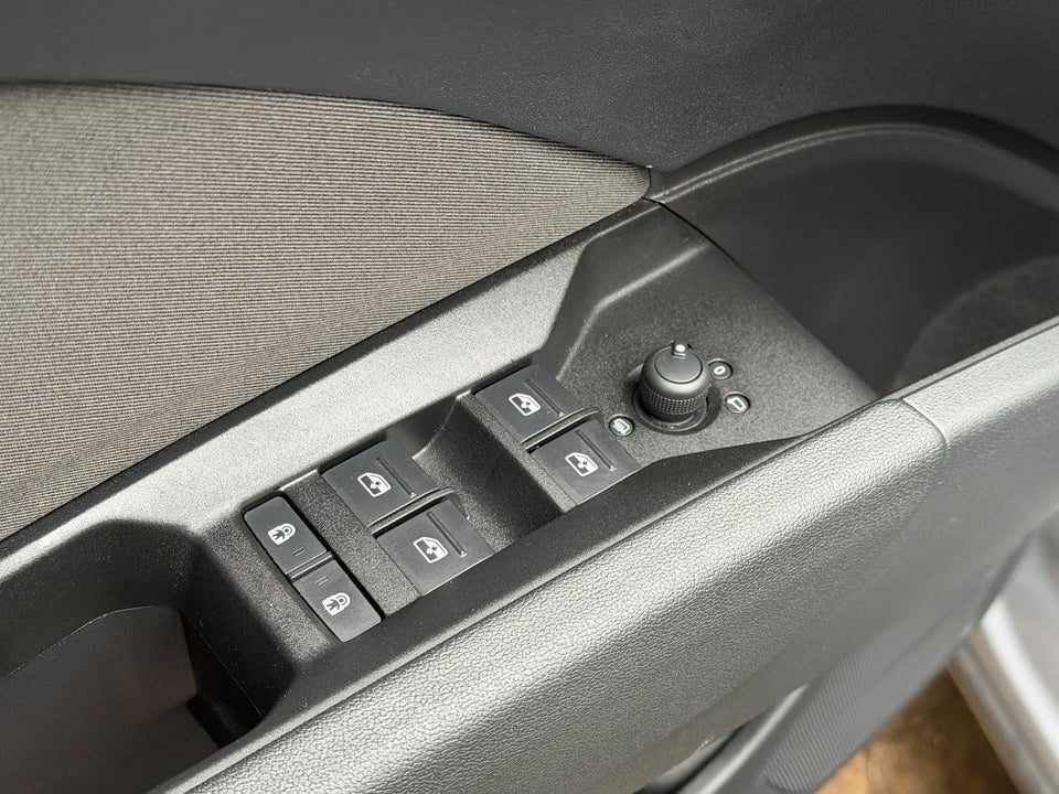 Audi Q4 e-tron 40  5d