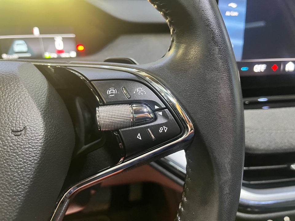 Skoda Enyaq 60 iV Loft 5d