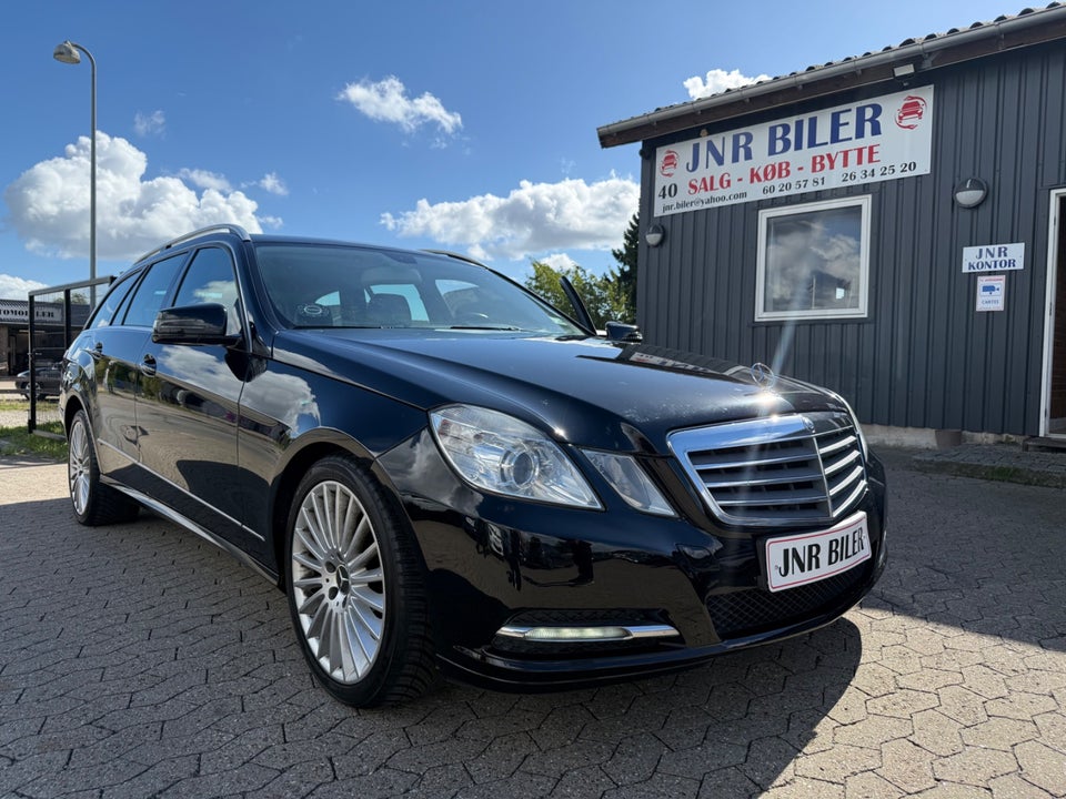 Mercedes E200 2,2 CDi Avantgarde stc. aut. 5d