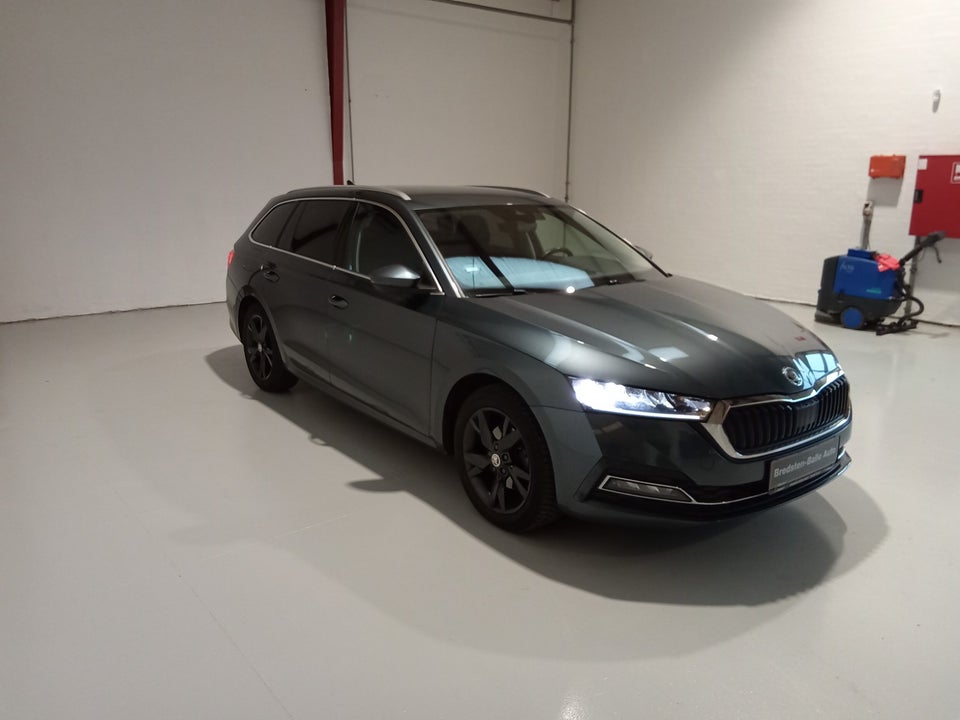 Skoda Octavia 2,0 TDi 150 Business Executive Combi DSG 5d