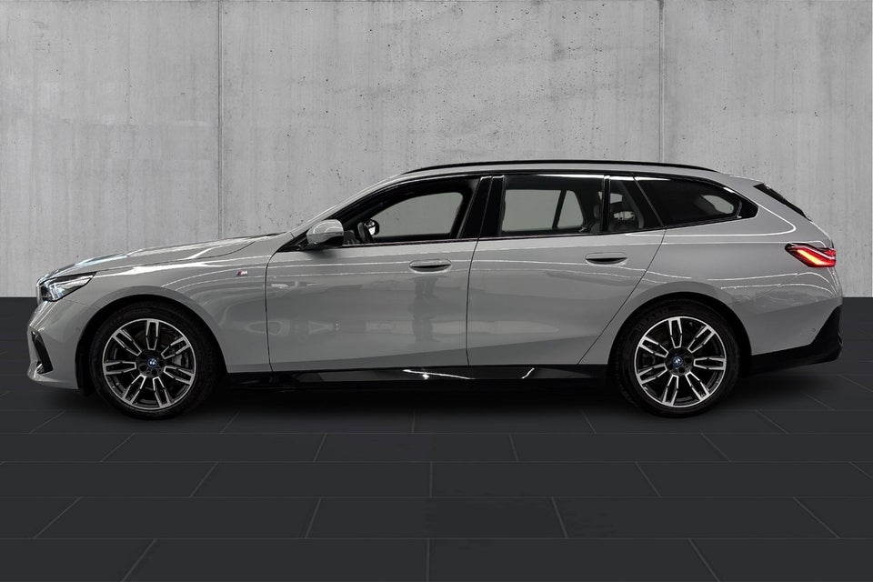 BMW i5 eDrive40 Touring M-Sport 5d