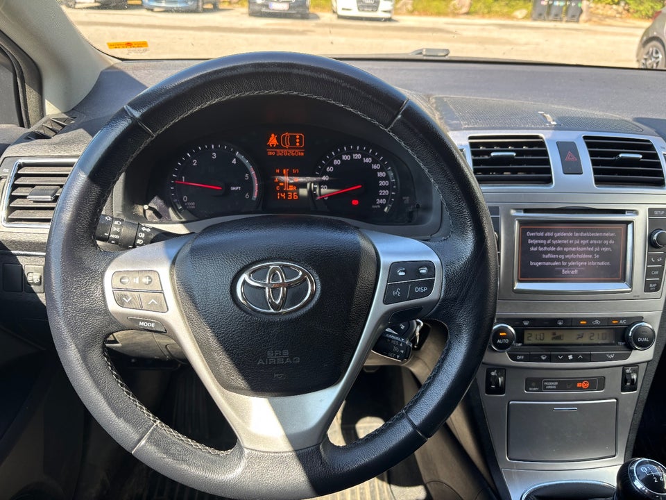 Toyota Avensis 2,0 D-4D T1 stc. 5d
