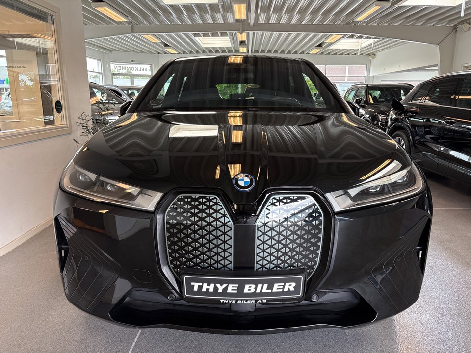 BMW iX xDrive40 Sport 5d