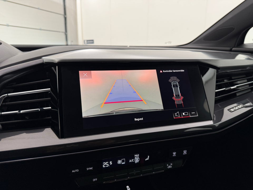 Audi Q4 e-tron 40 S-line 5d