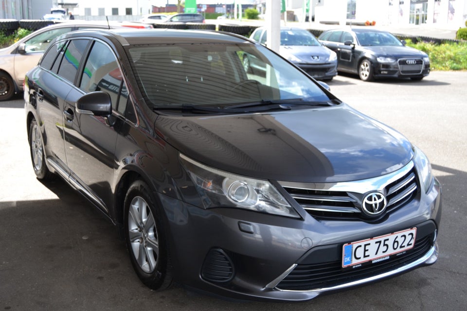 Toyota Avensis 1,6 VVT-i T2 Touch stc. 5d