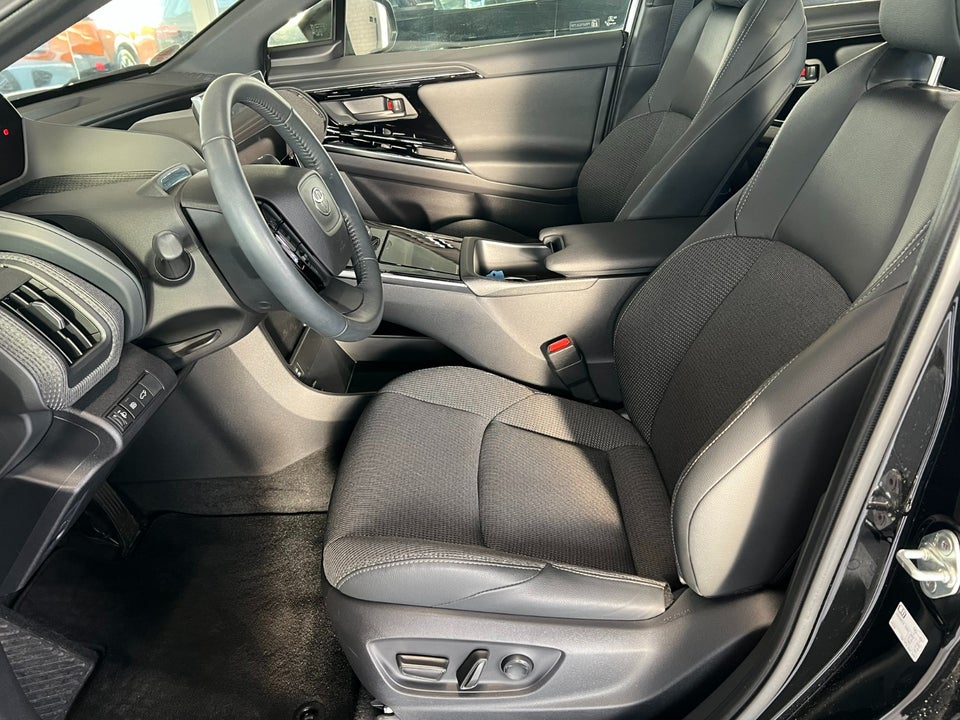 Toyota bZ4X Active 5d