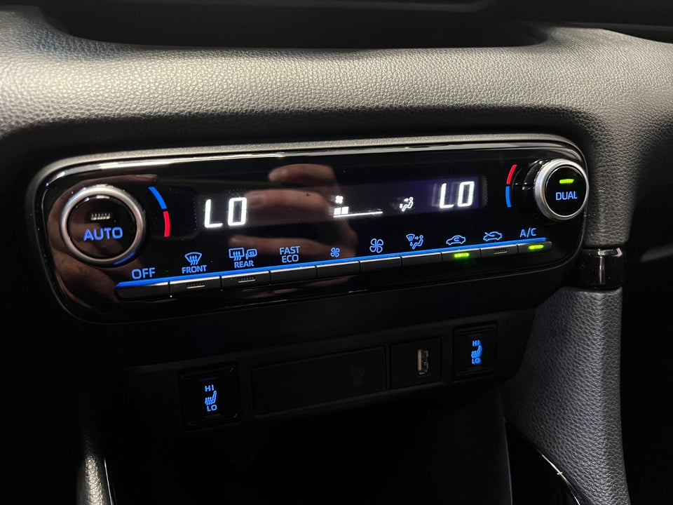 Toyota Yaris 1,5 Hybrid H3 Style e-CVT 5d