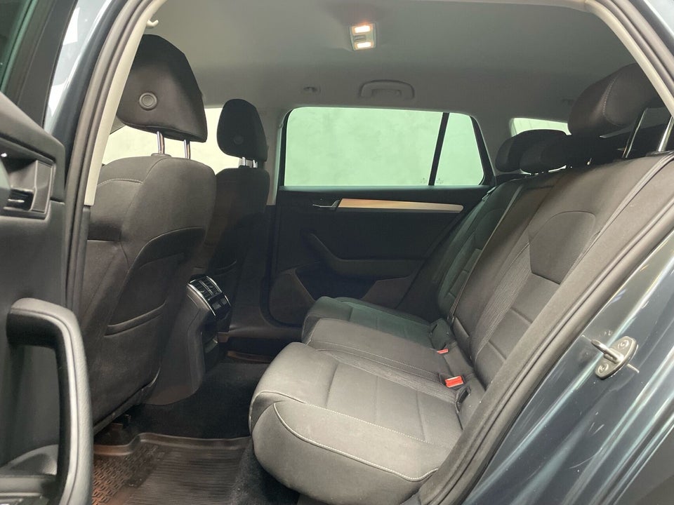 Skoda Superb 1,4 TSi 150 Ambition Combi DSG 5d