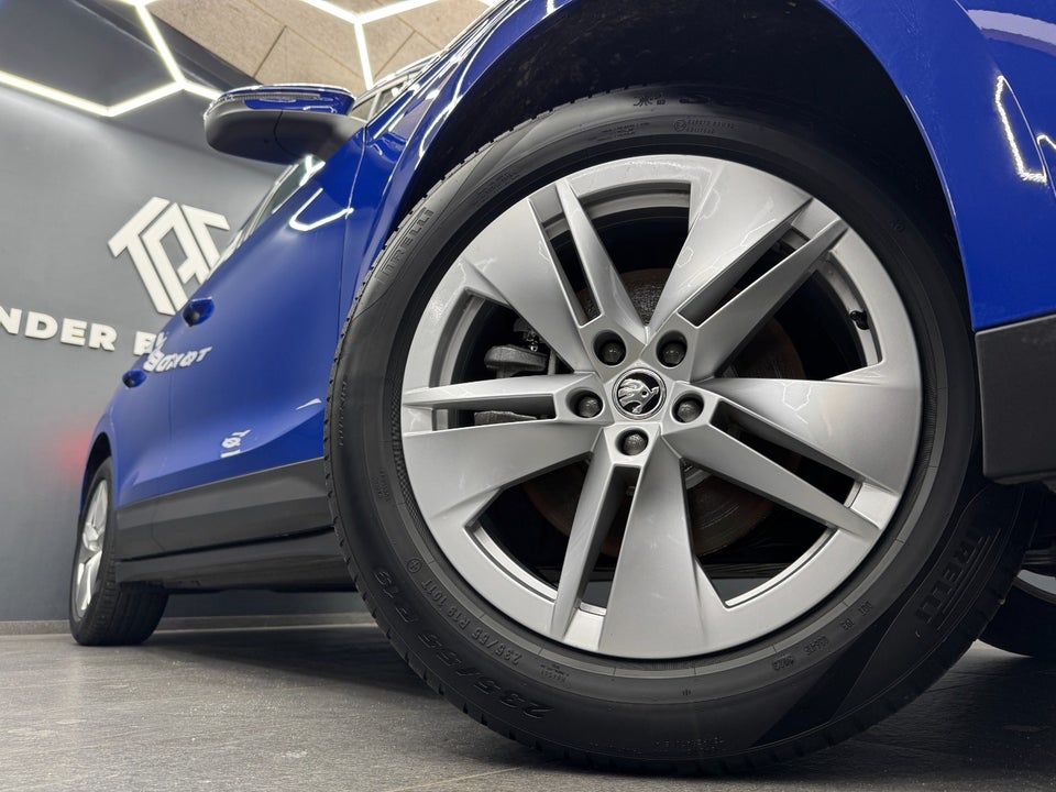 Skoda Enyaq 60 iV Loft 5d