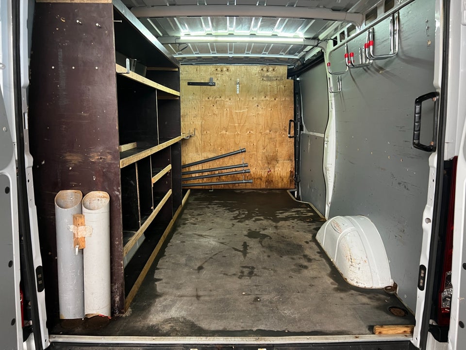 Iveco Daily 2,3 35C13 12m³ Van