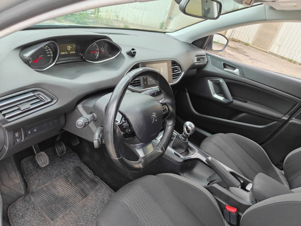 Peugeot 308 1,6 BlueHDi 120 Style Limited SW 5d