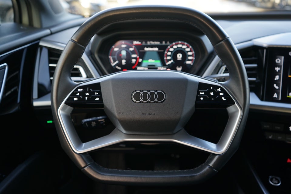 Audi Q4 e-tron 45 S-line 5d