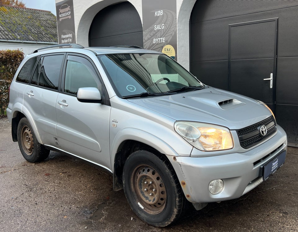 Toyota RAV4 2,0 D-4D 4x4 Van 5d