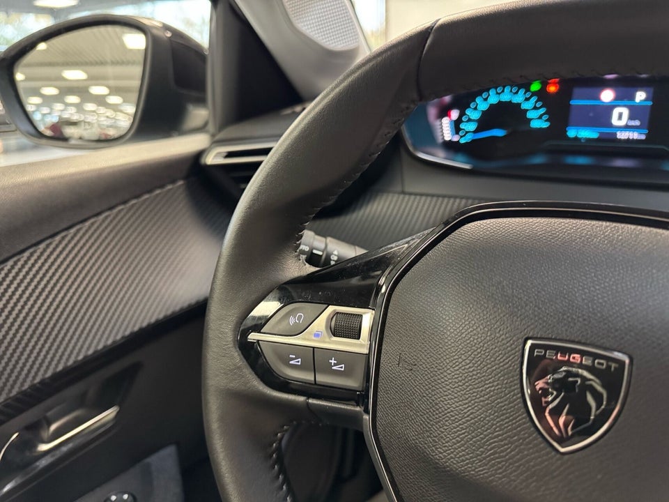 Peugeot e-208 50 Style 5d