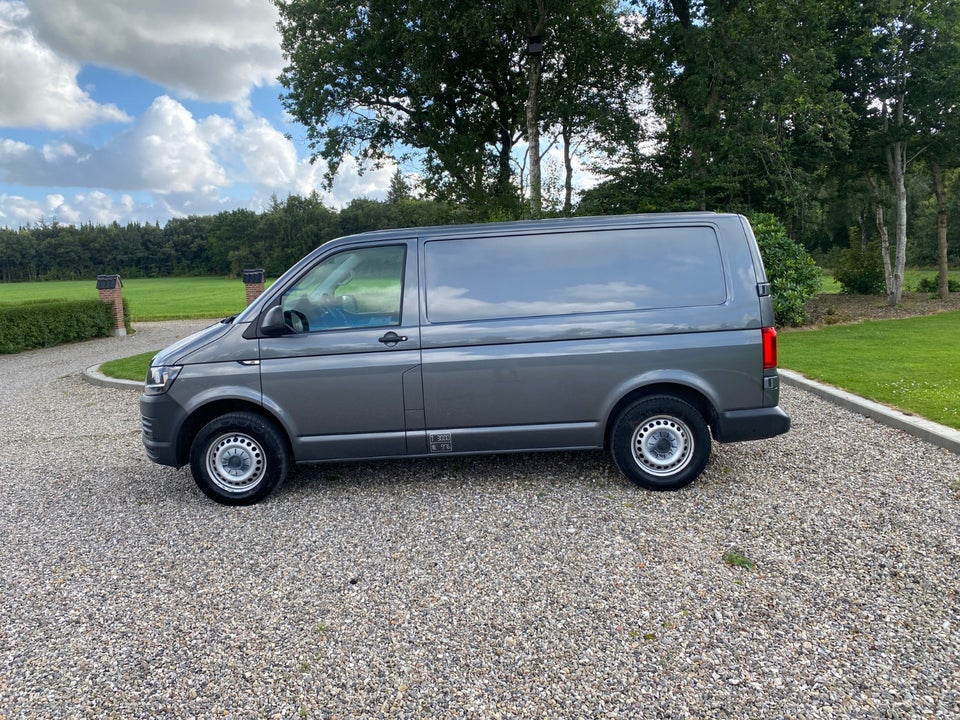 VW Transporter 2,0 TDi 140 Kassevogn DSG kort