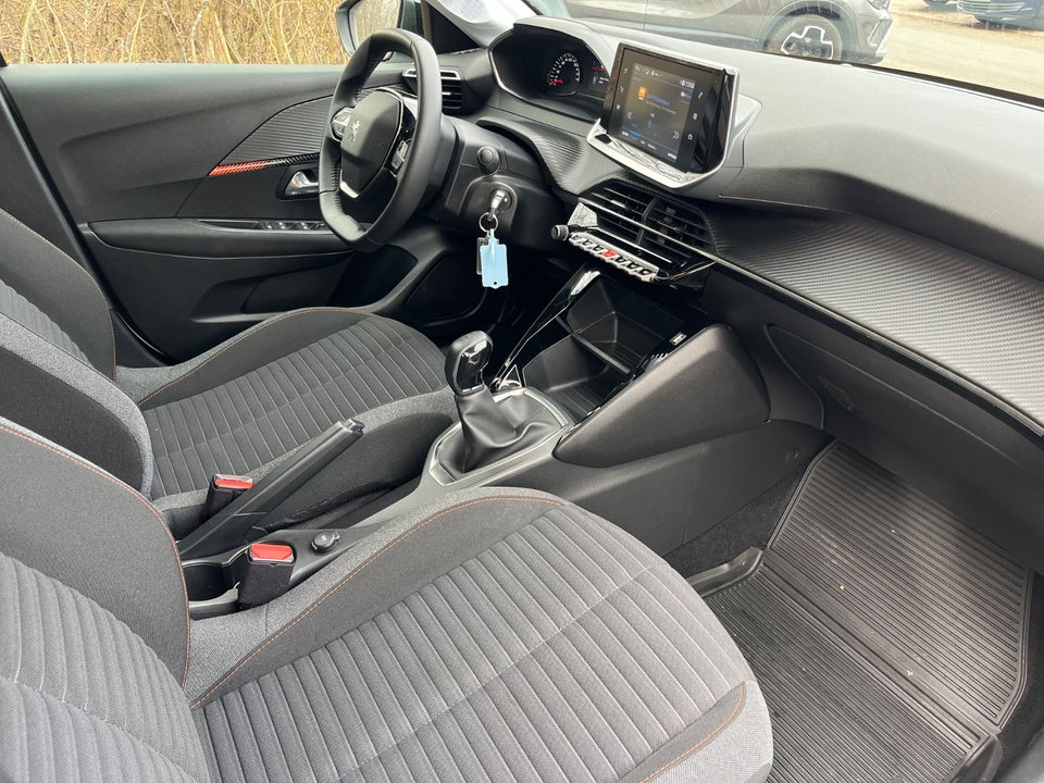 Peugeot 208 1,2 PureTech 75 Black Limited 5d