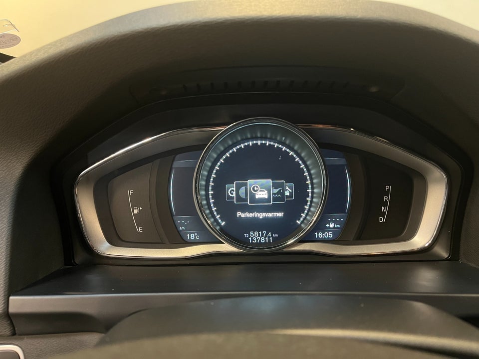 Volvo V60 2,0 D4 190 Summum aut. 5d