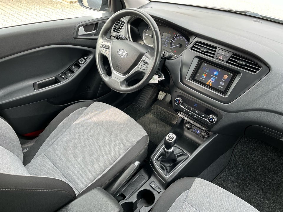 Hyundai i20 1,25 Sport 5d