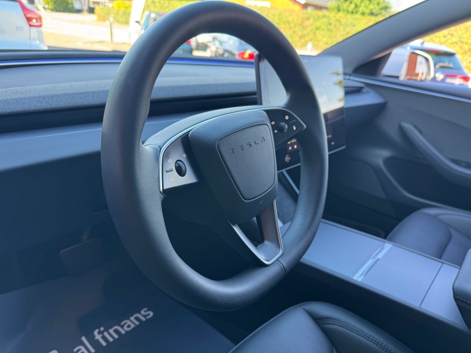 Tesla Model 3 RWD 4d