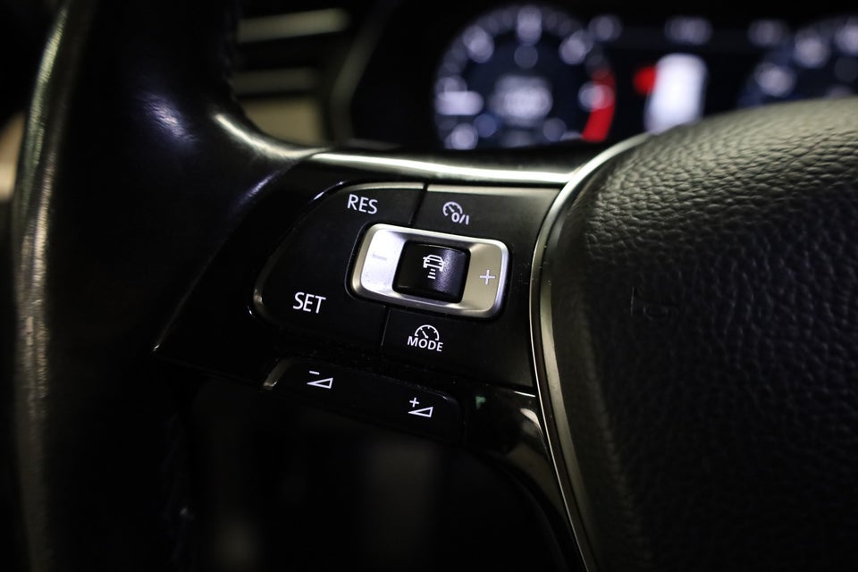 VW Passat 2,0 TDi 150 Highline Variant DSG 5d