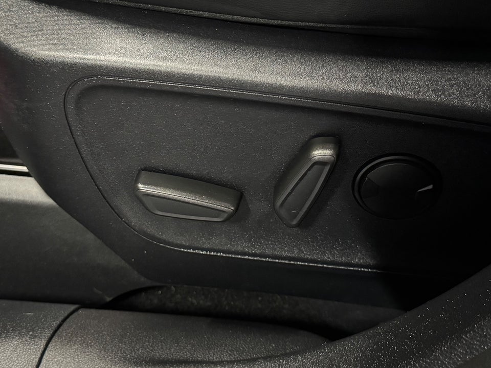 Ford Kuga 2,5 PHEV Vignale CVT 5d