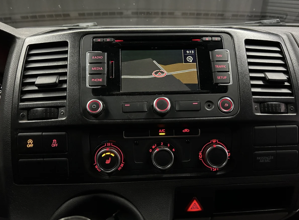 VW Transporter 2,0 TDi 114 Kassevogn lang 5d