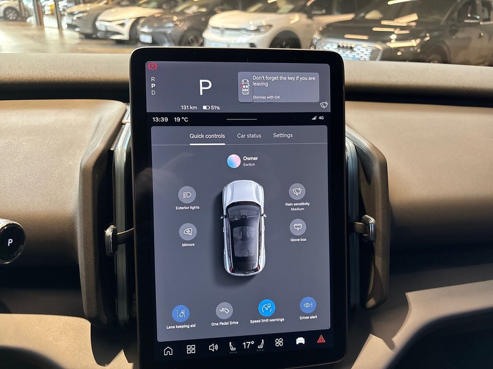 Volvo EX30 Standard Range Core 5d