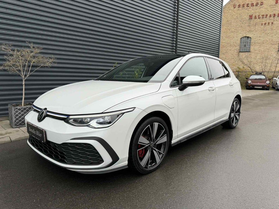 VW Golf VIII 1,4 GTE DSG 5d