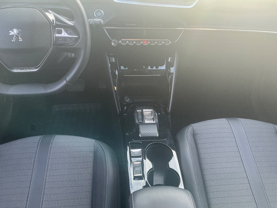 Peugeot e-208 50 Allure 5d