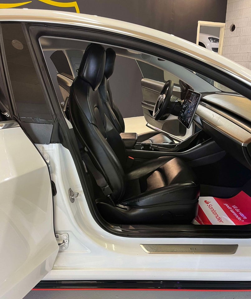 Tesla Model 3 Performance AWD 4d