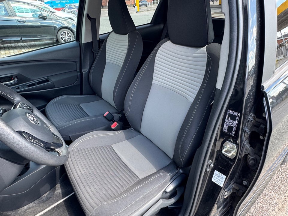 Toyota Yaris 1,5 Hybrid H2 Limited e-CVT 5d
