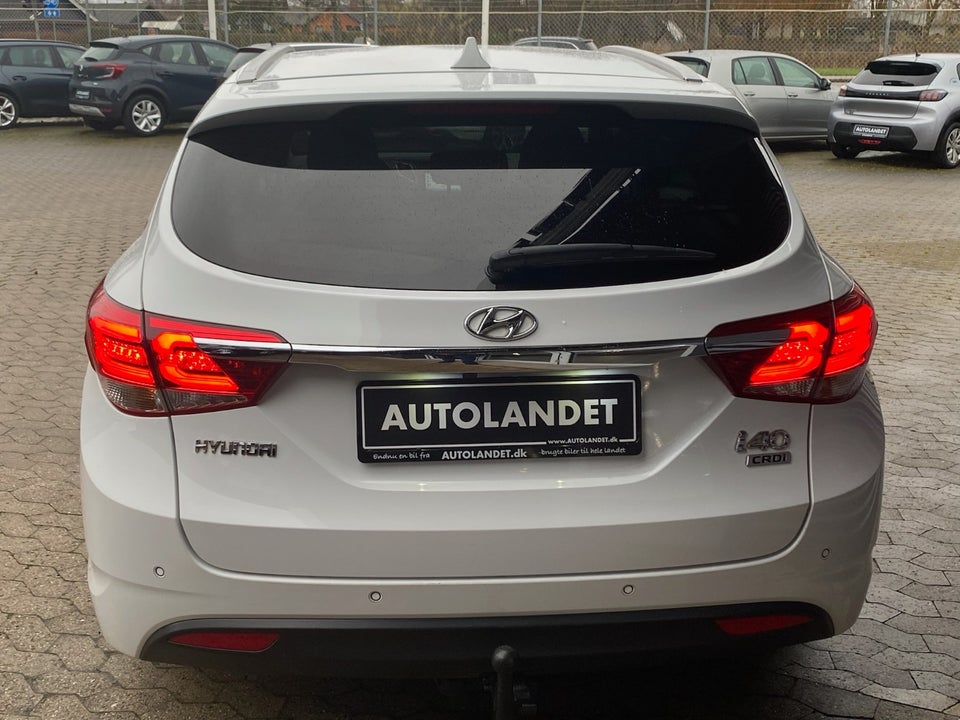 Hyundai i40 1,7 CRDi 141 Trend DCT 4d