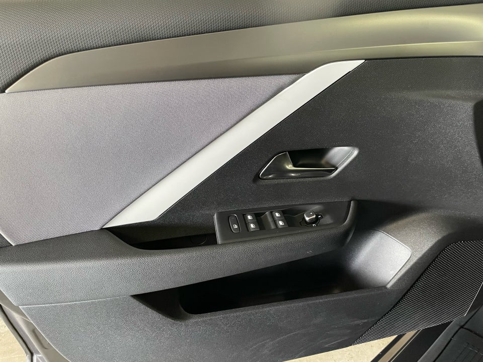 Opel Astra-e 54 Sports Tourer 5d