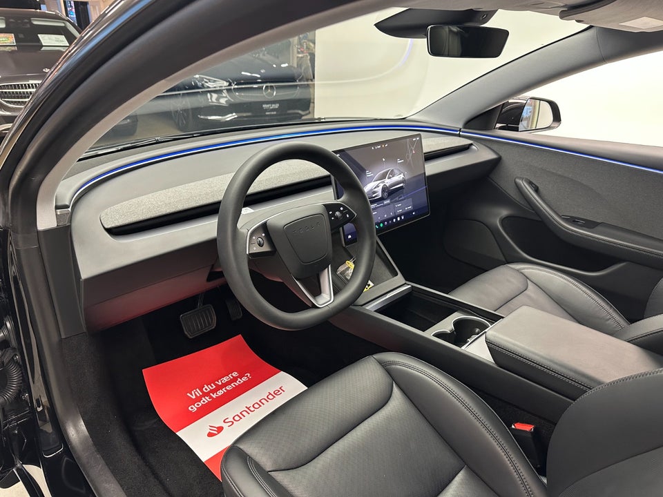 Tesla Model 3 RWD 4d