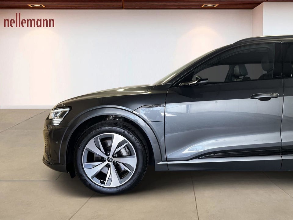 Audi Q8 e-tron 55 S-line quattro 5d