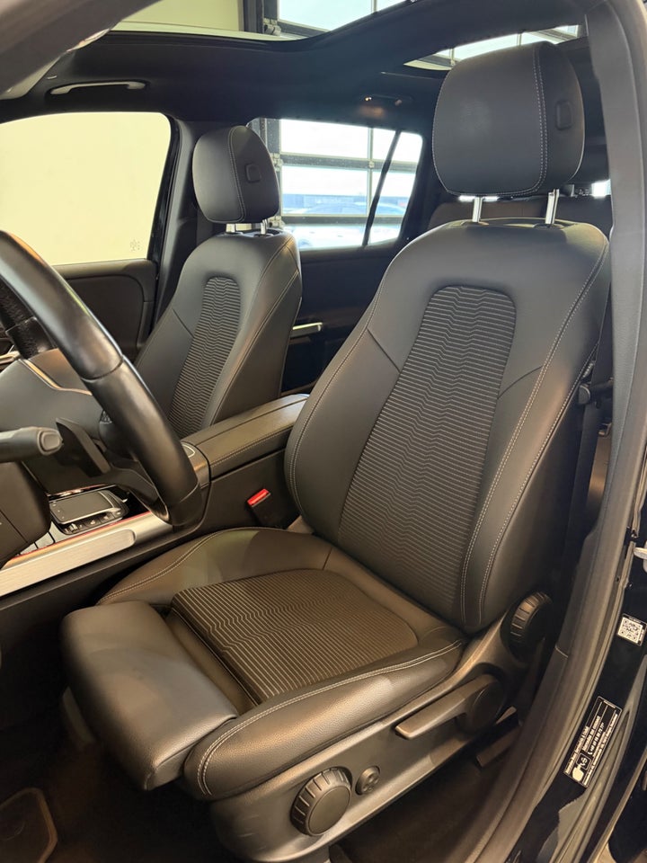 Mercedes EQB300 4Matic 7prs 5d