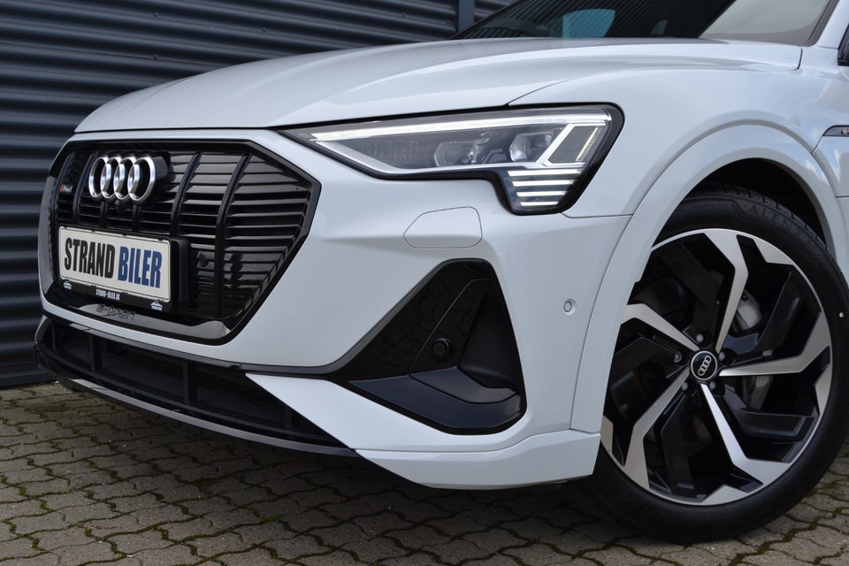 Audi e-tron 55 S-line quattro 5d