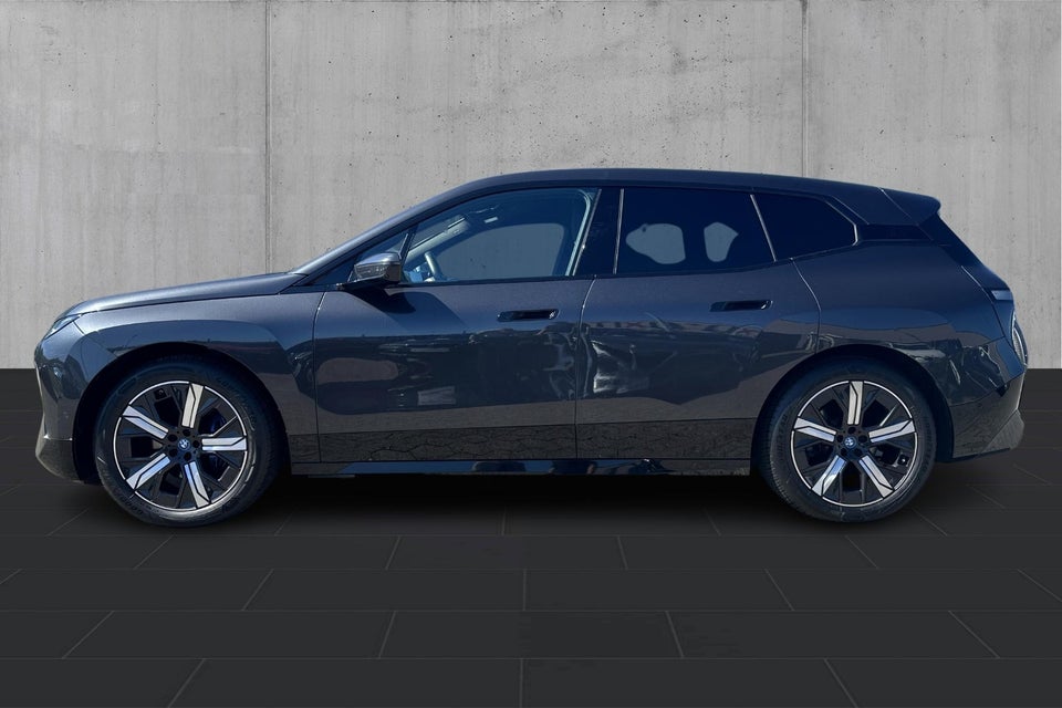 BMW iX xDrive40 Sport 5d