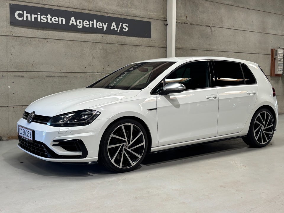 VW Golf VII 2,0 R DSG 4Motion 5d