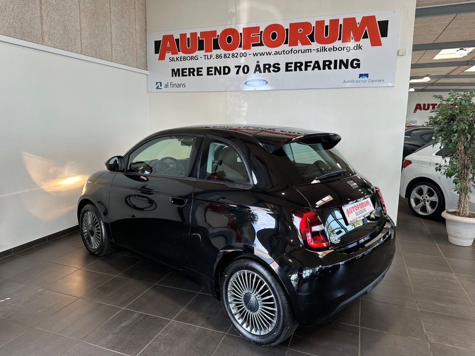 Fiat 500e 42 Icon 3d