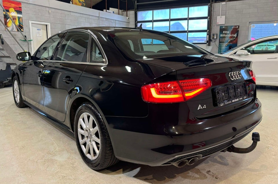 Audi A4 2,0 TDi 136 S-line 4d