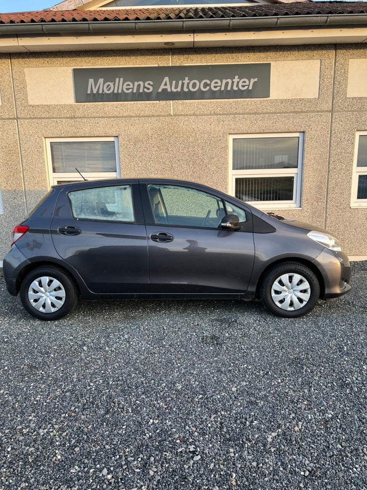 Toyota Yaris 1,0 VVT-i T1 5d